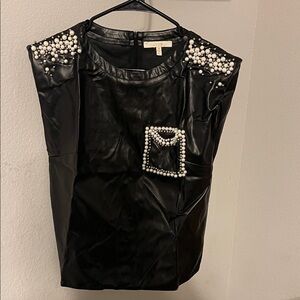 Leather padded pearl top